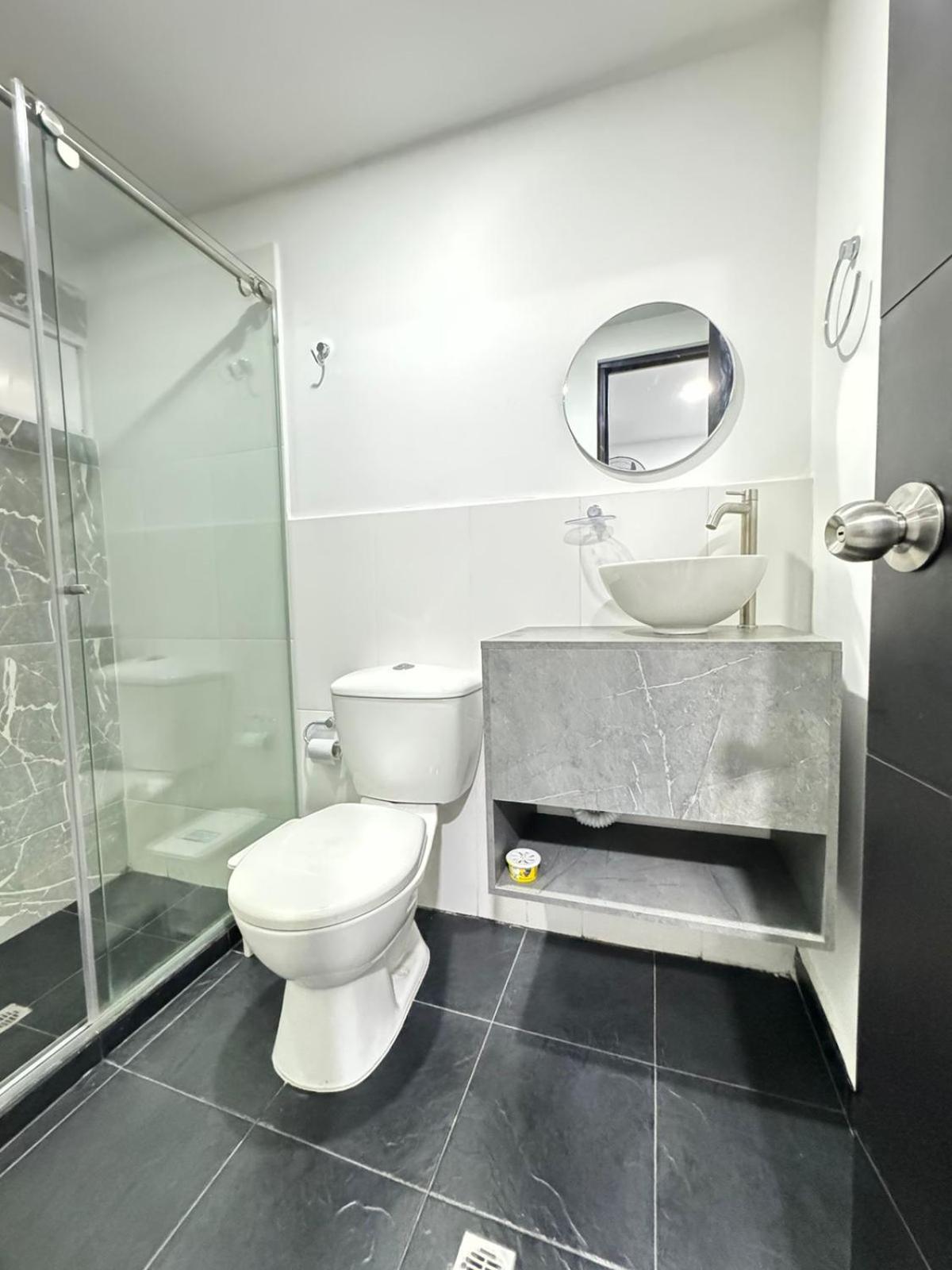 Hotel Le Quint Кукута Екстер'єр фото