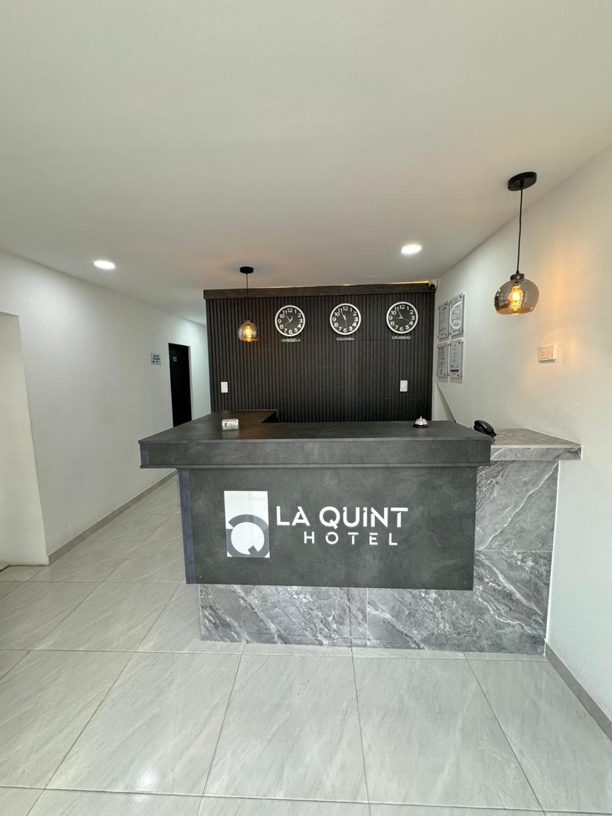 Hotel Le Quint Кукута Екстер'єр фото